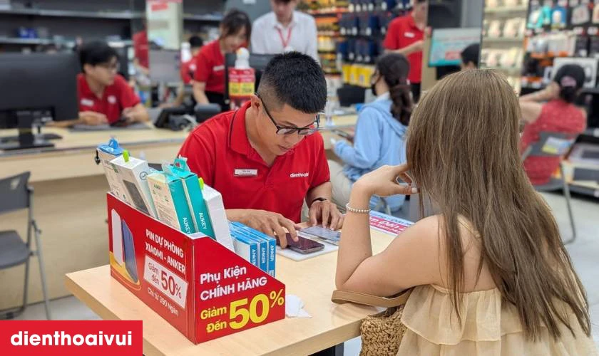 Quy trình thay camera sau iPhone 6 Plus chính hãng Hatech chuyên nghiệp lấy liền tại Điện Thoại Vui