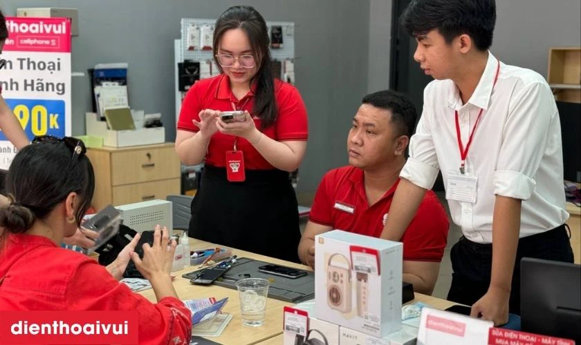 Dịch vụ thay camera sau iPhone 7 ch&iacute;nh h&atilde;ng GENA ch&iacute;nh h&atilde;ng, lấy liền tại Điện Thoại Vui