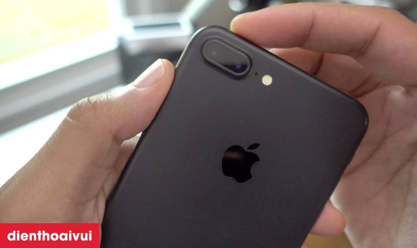 C&oacute; n&ecirc;n thay camera sau iPhone 7 Plus ch&iacute;nh h&atilde;ng Hatech kh&ocirc;ng