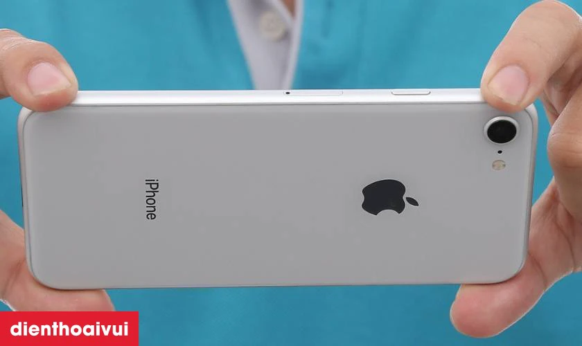 Thay camera sau iPhone 8 ch&iacute;nh h&atilde;ng GENA c&oacute; tốt kh&ocirc;ng