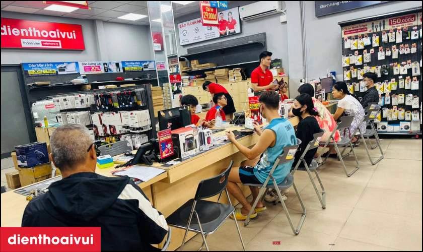 Quy tr&igrave;nh thay linh kiện chuy&ecirc;n nghiệp tại Điện Thoại Vui