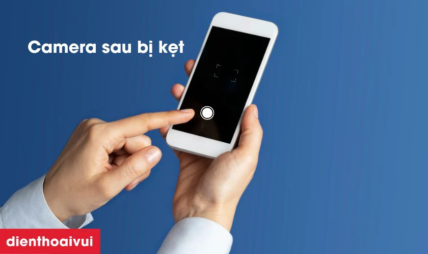 Khi n&agrave;o bạn cần thay camera sau iPhone SE 2016?