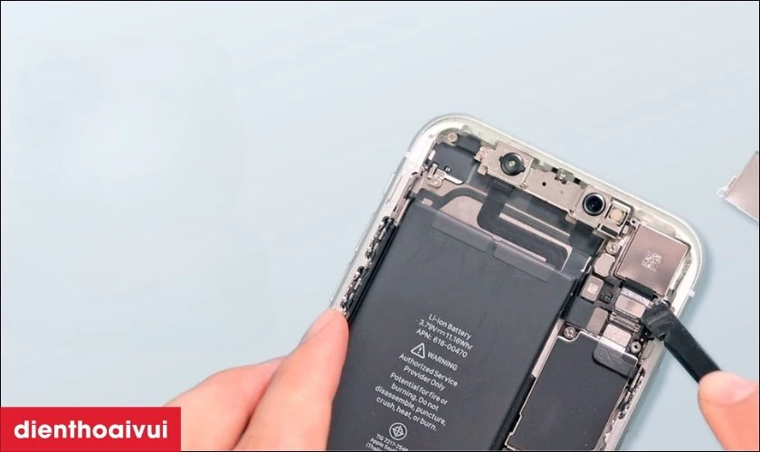 Quy tr&igrave;nh thay thế linh kiện iPhone minh bạch
