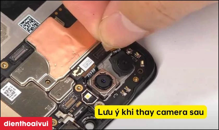 Cần lưu &yacute; g&igrave; trước v&agrave; sau khi thay camera sau Oppo A95