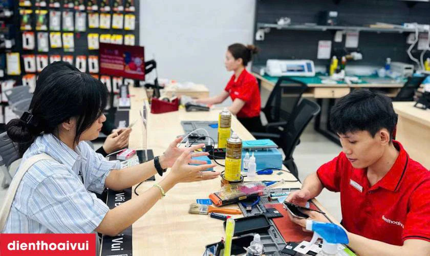 Bảo h&agrave;nh r&otilde; r&agrave;ng, hỗ trợ đổi trả nếu linh kiện c&oacute; lỗi kỹ thuật sau khi thay