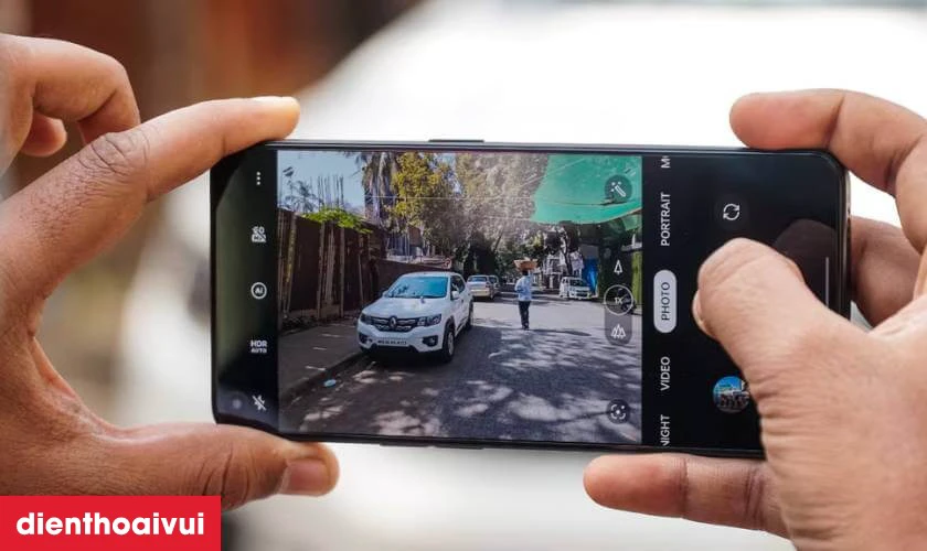 Ưu điểm khi thay camera sau GENA