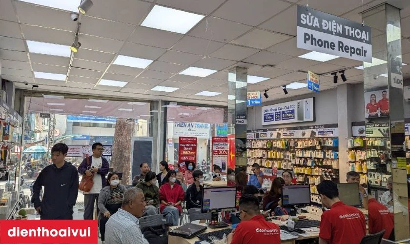 Cửa h&agrave;ng thay camera sau Samsung Galaxy A72 ở đ&acirc;u chất lượng tại TPHCM v&agrave; H&agrave; Nội?