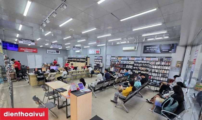 Địa chỉ thay camera sau Samsung Galaxy S24 FE uy t&iacute;n tại Điện Thoại Vui