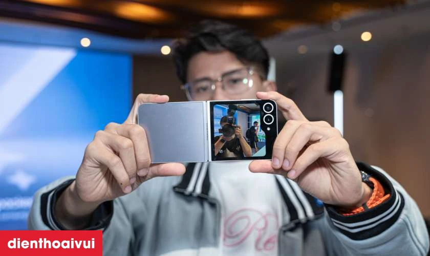 Tổng quan camera sau Samsung Galaxy Z Flip 7