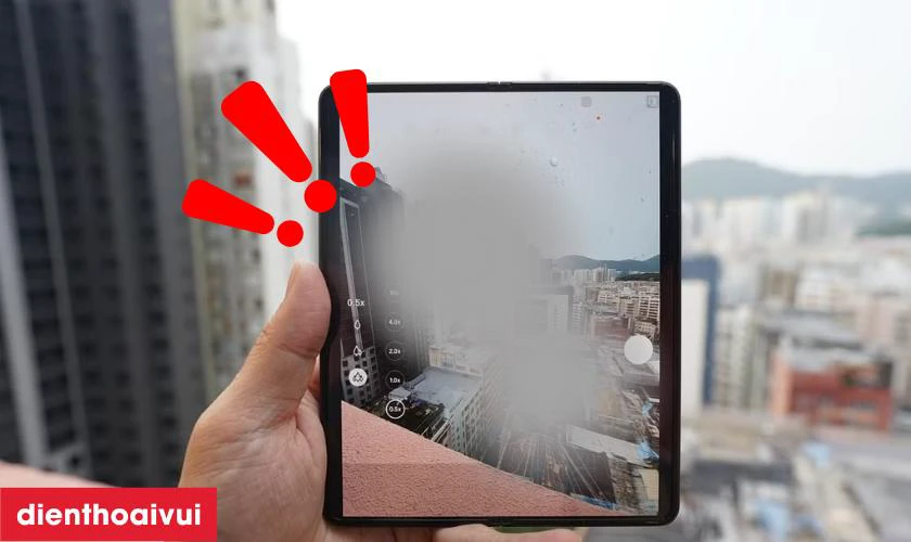 Khi n&agrave;o bạn cần thay camera sau Galaxy Z Fold 3?