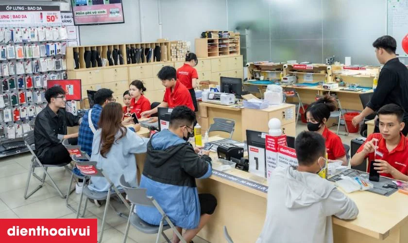 Quy tr&igrave;nh thay camera sau Xiaomi Poco F4 minh bạch