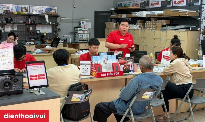Thay camera sau Xiaomi Redmi Note 10 Pro Max ch&iacute;nh h&atilde;ng GENA tại Điện Thoại Vui