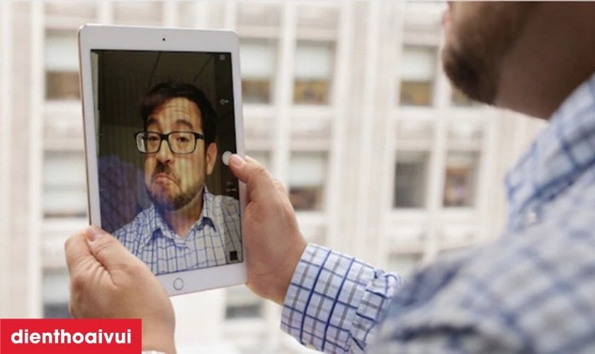 Khi nào bạn cần thay camera trước iPad?