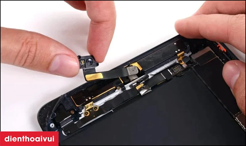 Camera iPad bị trầy xước, mờ c&oacute; sửa được kh&ocirc;ng?