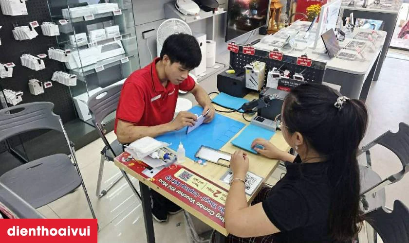 Quy tr&igrave;nh thay camera trước iPhone 13 Pro Max bằng camera loại Pro
