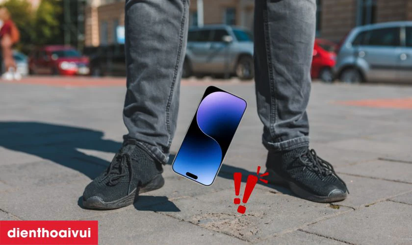 Nguy&ecirc;n nh&acirc;n camera trước điện thoại iPhone 15 Pro Max bị hư hỏng