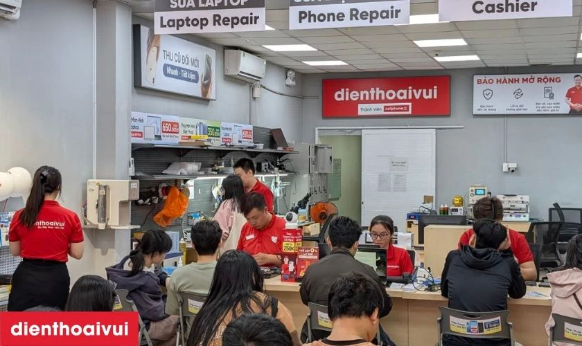 Dịch vụ thay camera trước iPhone 16 Pro ch&iacute;nh h&atilde;ng GENA ch&iacute;nh h&atilde;ng, lấy liền tại Điện Thoại Vui