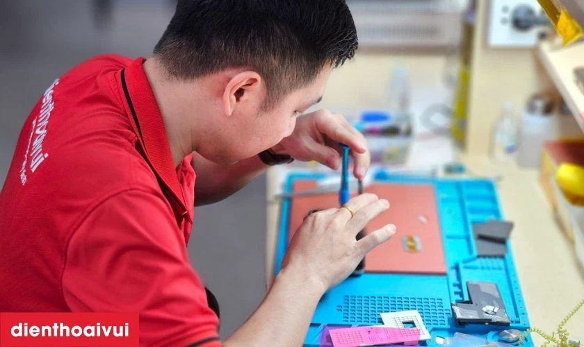 Thời gian thay camera trước iPhone mất bao l&acirc;u?