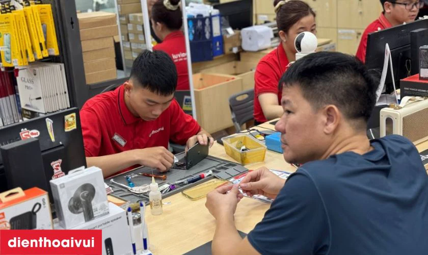 Thời gian thay camera trước iPhone Air mất bao lâu?