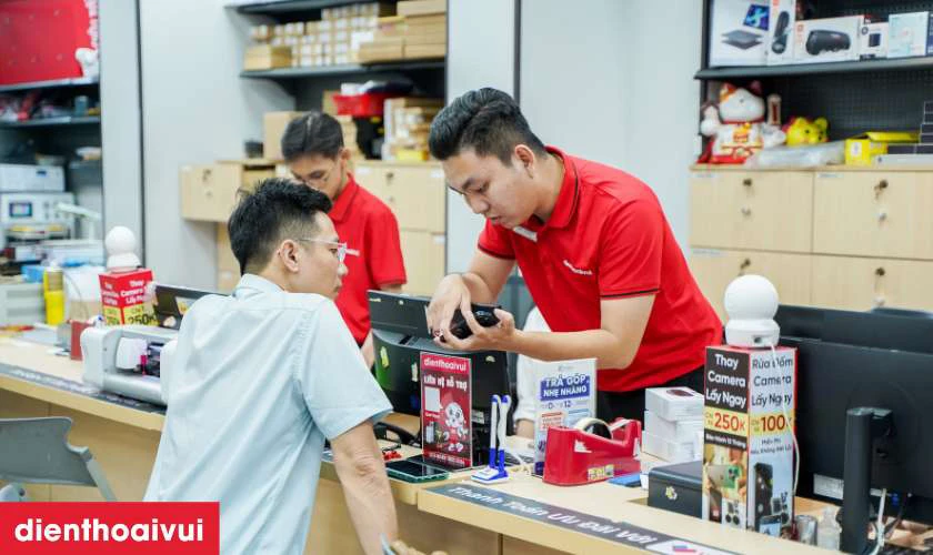 Địa chỉ thay camera trước Oppo A73 2020 ở đâu giá tốt tại TPHCM, Hà Nội?