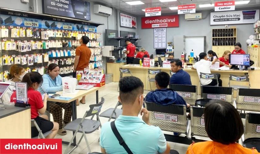 Địa chỉ thay camera trước Oppo F5 ở đ&acirc;u ch&iacute;nh h&atilde;ng, gi&aacute; tốt?