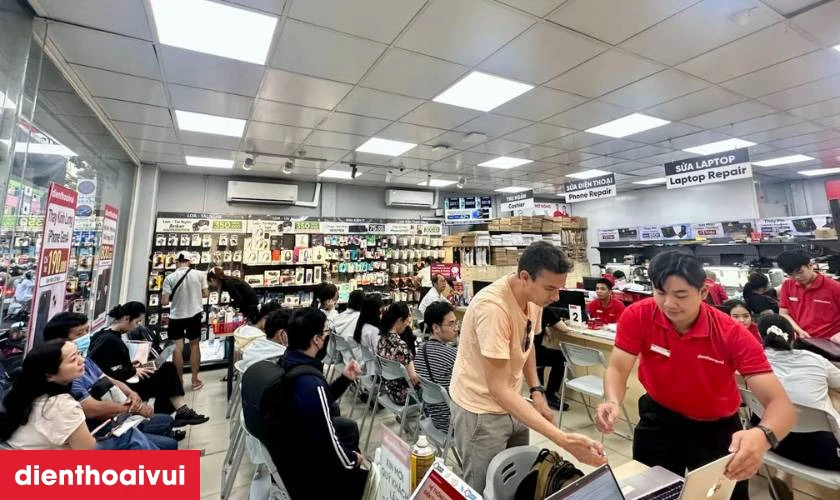 Quy tr&igrave;nh thay camera trước Realme X lấy liền tại Điện Thoại Vui