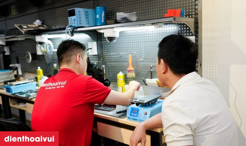 Quy trình thay camera trước Xiaomi Redmi Note 12 lấy liền tại Điện Thoại Vui