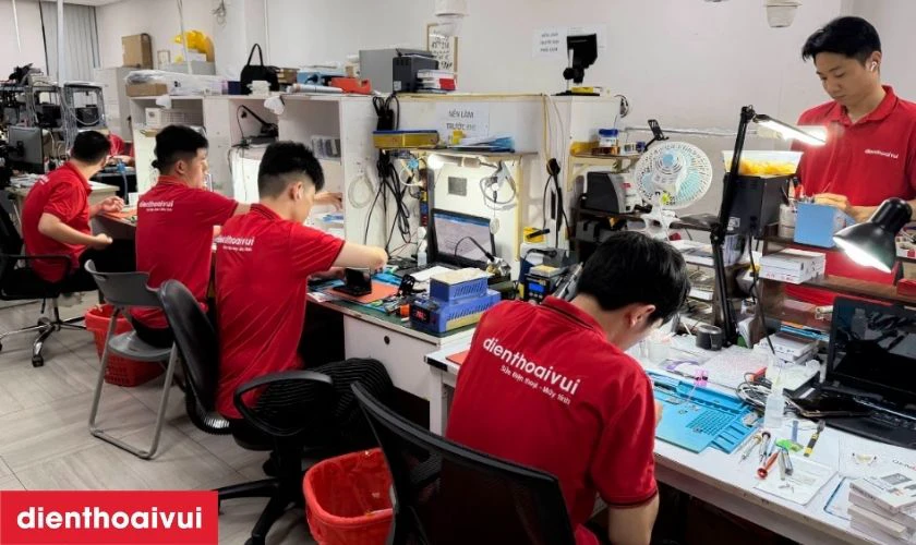 Vì sao nên thay cáp cảm biến iPhone 13 Pro Max tại Điện Thoại Vui?