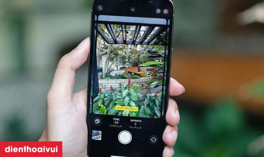 Tại sao bạn cần thay c&aacute;p micro camera sau iPhone 13 Pro Max?