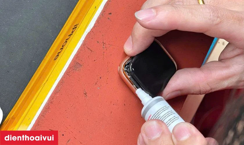 Kiểm tra hoạt động v&agrave; ho&agrave;n thiện thiết bị