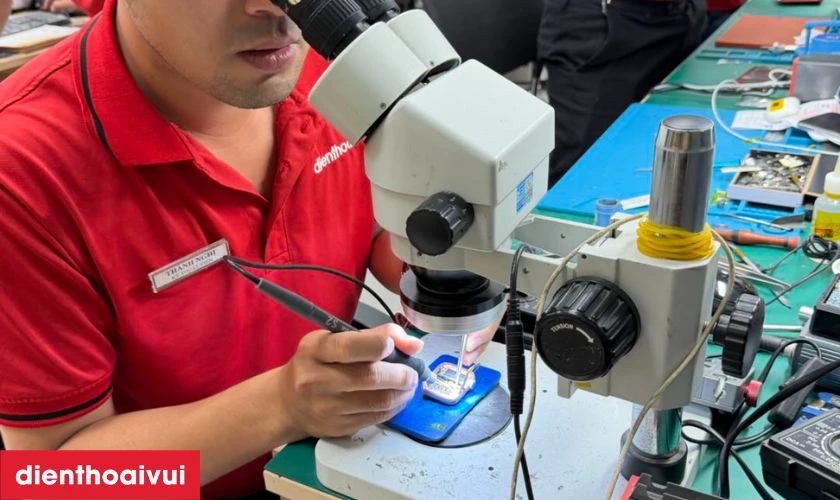 Quy tr&igrave;nh thay c&aacute;p nguồn Apple Watch Series 3 tại Điện Thoại Vui