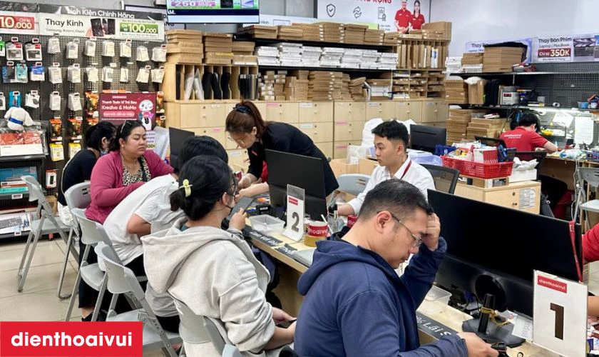 L&yacute; do n&ecirc;n chọn Điện Thoại Vui để thay c&aacute;p nguồn