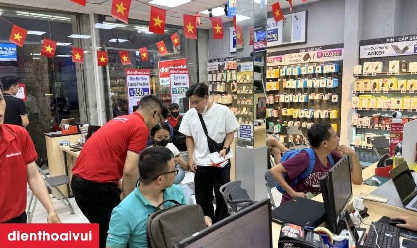 Ưu điểm khi thay cáp nguồn điện thoại iPhone tại Điện Thoại Vui