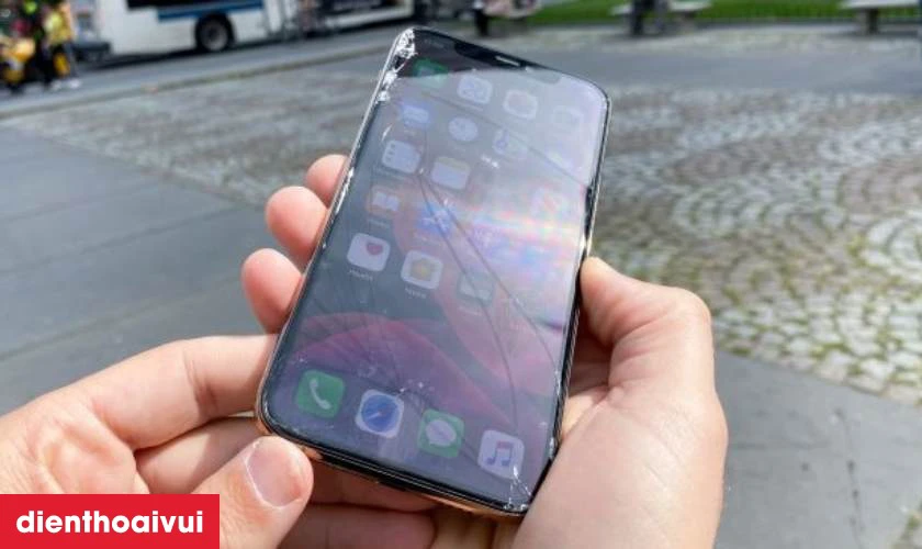 Nguy&ecirc;n nh&acirc;n c&aacute;p nguồn iPhone 11 bị hỏng