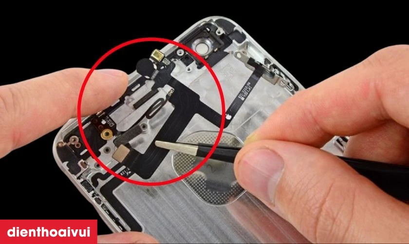 Thay c&aacute;p nguồn mới khắc phục lỗi, kh&ocirc;i phục chức năng cho c&aacute;p nguồn