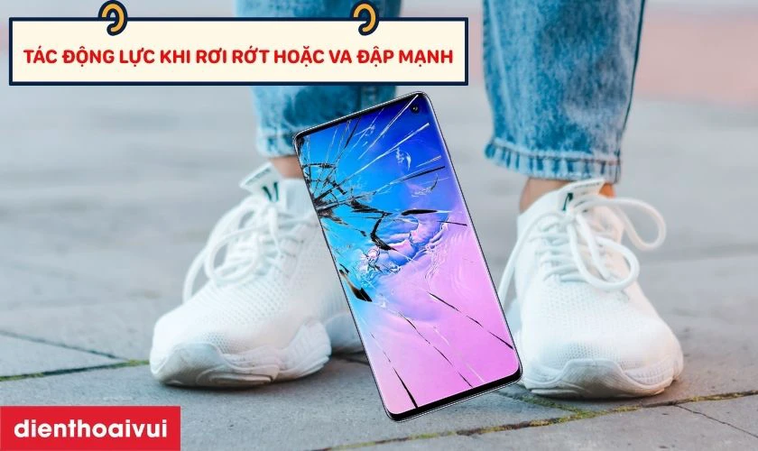 Rơi xuống l&agrave;m c&aacute;p nguồn của điện thoại Samsung Galaxy S10 bị hư
