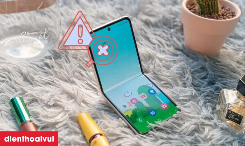 Nguy&ecirc;n nh&acirc;n Samsung Galaxy Z Flip 4 bị hư hỏng
