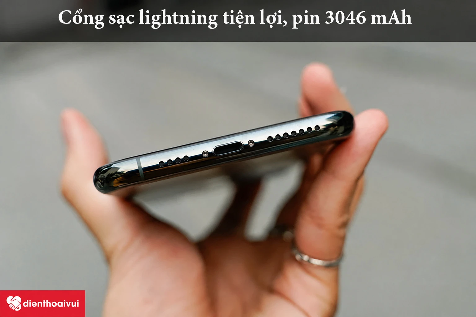 iPhone 11 Pro &ndash; Cổng sạc lightning tiện lợi, dung lượng pin 3046 mAh