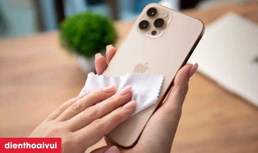 Cách bảo quản nút volume iPhone 12 Pro Max chính hãng GENA sau khi thay