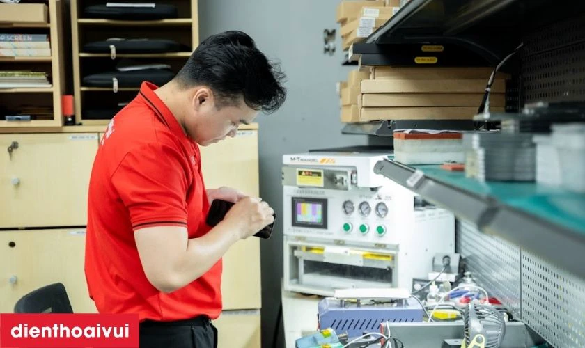 M&aacute;y được vệ sinh sạch sẽ, b&agrave;n giao lại cho kh&aacute;ch c&ugrave;ng hướng dẫn bảo quản