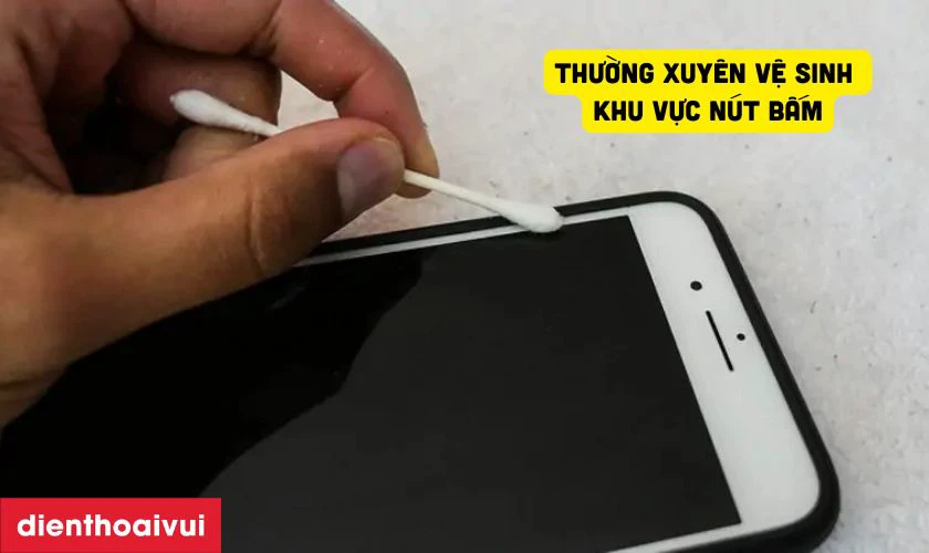 Tr&aacute;nh để iPhone trong t&uacute;i quần chật, dễ l&agrave;m n&uacute;t volume bị cấn hoặc kẹt