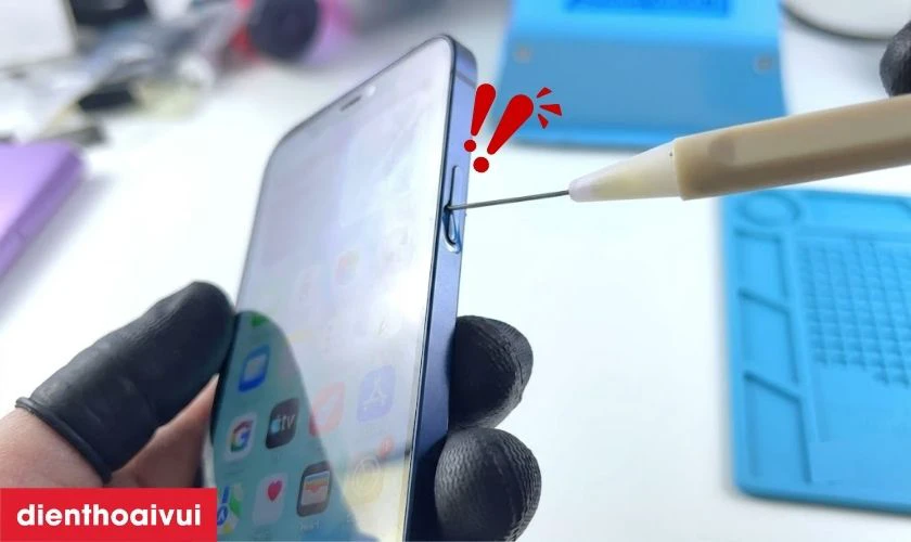 Dấu hiệu cần thay cáp volume iPhone XR