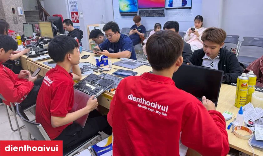 Cửa h&agrave;ng thay c&aacute;p volume Samsung Galaxy Note 8 ở đ&acirc;u uy t&iacute;n?