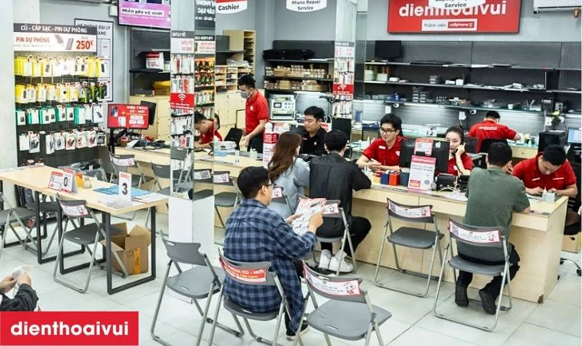 Dịch vụ sửa chữa ch&iacute;nh h&atilde;ng, lấy liền tại Điện Thoại Vui