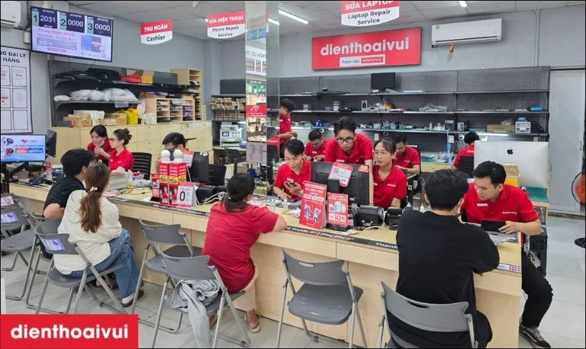 Địa chỉ thay ch&acirc;n sạc iPad Pro 12.9 2021 M1 ở đ&acirc;u uy t&iacute;n, lấy liền lại TPHCM v&agrave; H&agrave; Nội