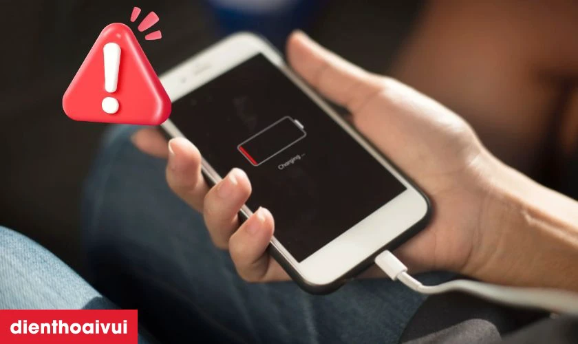 Khi n&agrave;o cần thay ch&acirc;n sạc iPhone mới?