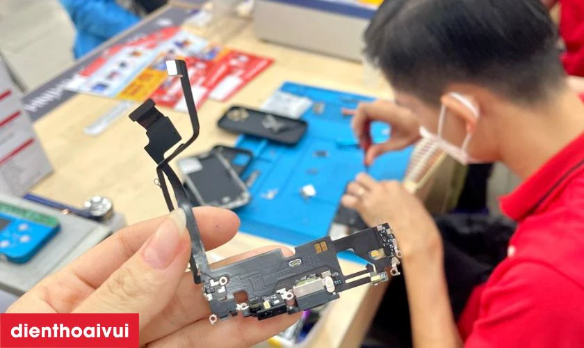 Cửa h&agrave;ng thay ch&acirc;n sạc iPhone 11 Pro h&atilde;ng Aries ở đ&acirc;u lấy liền tại TPHCM v&agrave; H&agrave; Nội