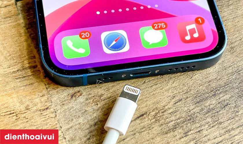 Bảo quản chân sạc iPhone 14 sau khi thay như thế nào để dùng bền hơn?