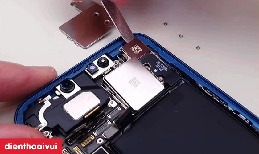 Thay ch&acirc;n sạc iPhone 14 h&atilde;ng Safety c&oacute; tốt
