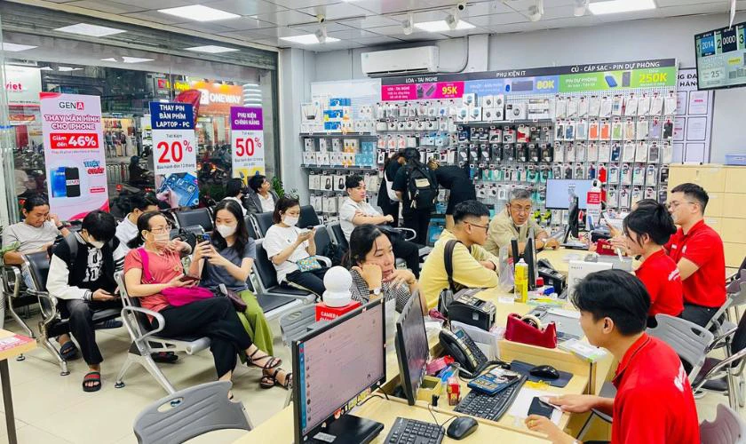Vì sao nên chọn địa chỉ thay chân sạc iPhone uy tín?
